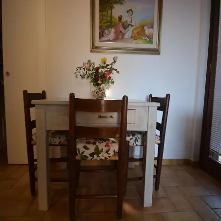 Romantic Farmhouse In With Private Indoor Pool Nyaraló *